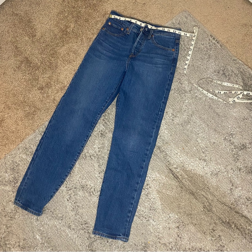 Levis wedgie straight leg jeans